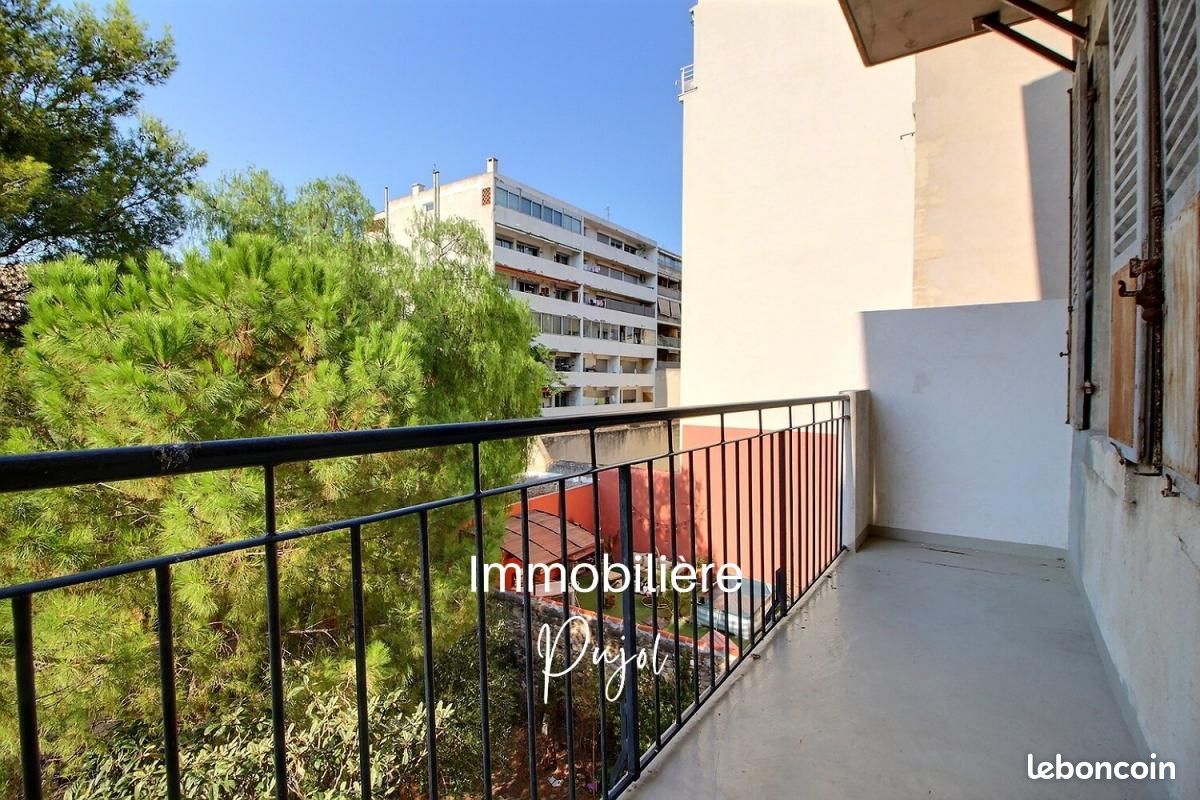 2 bedrooms Apartment in Marseille, France No. 334802