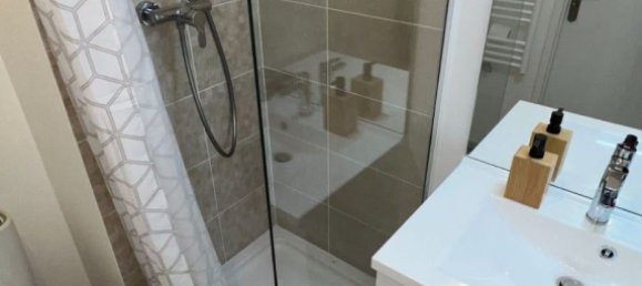 Квартира с 3 спальнями в Вильмомбль, Франция № 292700 8