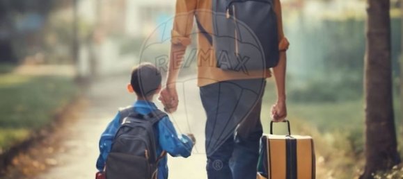 530m² Warehouse in Almada, Portugal No. 64879 2