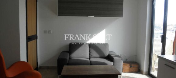 2 bedrooms Penthouse in Gzira, Malta No. 1184 2