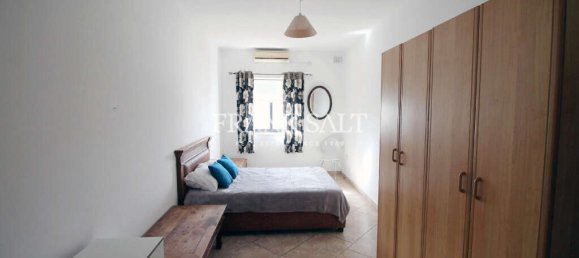 2 bedrooms Penthouse in Gzira, Malta No. 1184 11