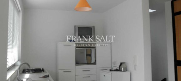 2 bedrooms Penthouse in Gzira, Malta No. 1184 3