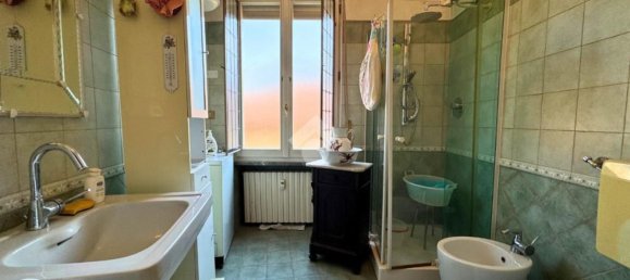 6-salle Appartement à Turin, Italy No. 52389 25