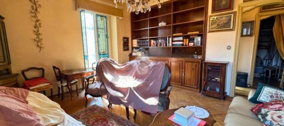 6-salle Appartement à Turin, Italy No. 52389 18