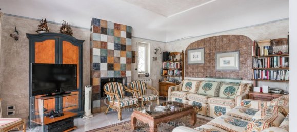 Вилла с 10 комнатами в Понца, Италия № 74161 24