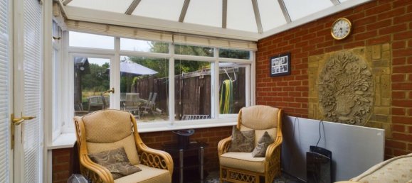 3 Schlafzimmer Haus in Leatherhead, United Kingdom, Nr. 13777 8