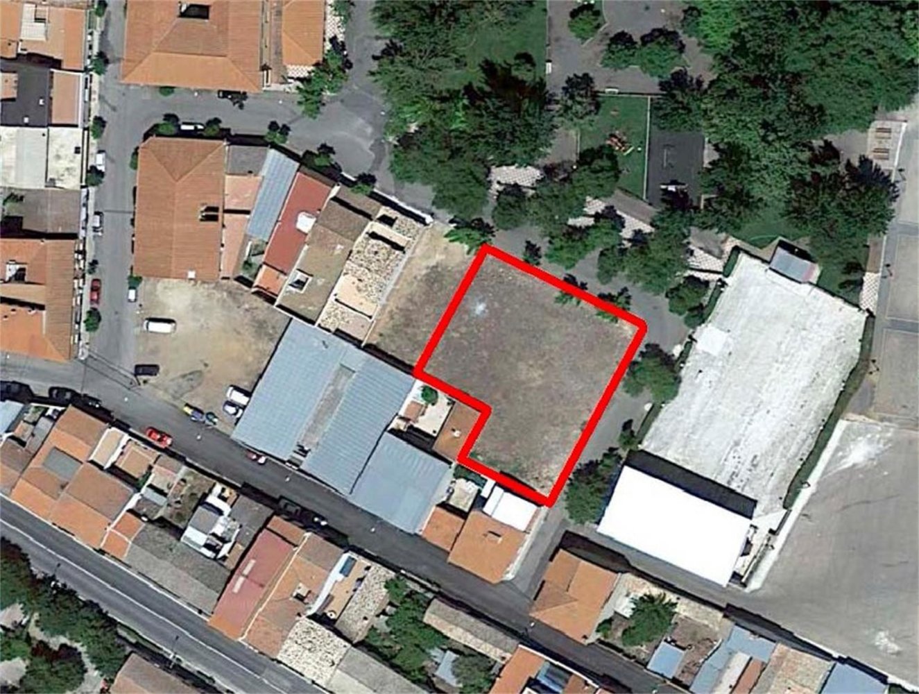 918m² Land in Piedrabuena, Spain No. 165997