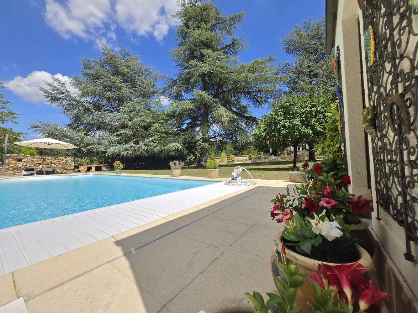 5 Schlafzimmer Schlösser in Saint-Sauveur-sur-Ecole, France, Nr. 281536