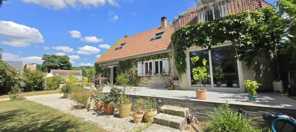5 Schlafzimmer Schlösser in Saint-Sauveur-sur-Ecole, France, Nr. 281536 2