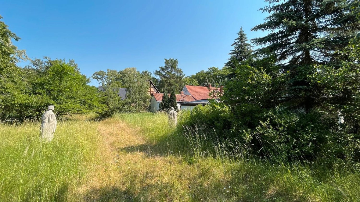 596m² Land in Wittenberg, Germany No. 152477