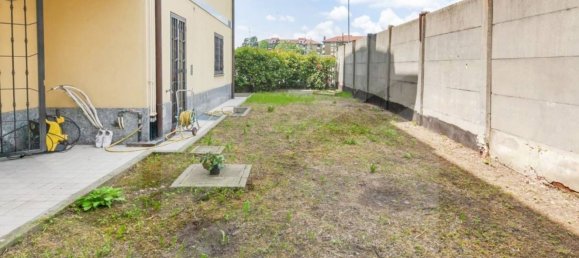 3 rooms Apartment in Milan, Italy No. 241878 44