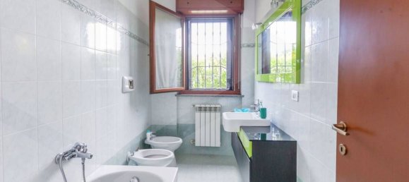 3 rooms Apartment in Milan, Italy No. 241878 33
