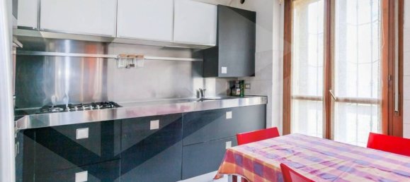 3 rooms Apartment in Milan, Italy No. 241878 9