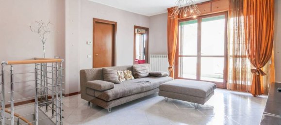3 rooms Apartment in Milan, Italy No. 241878 8