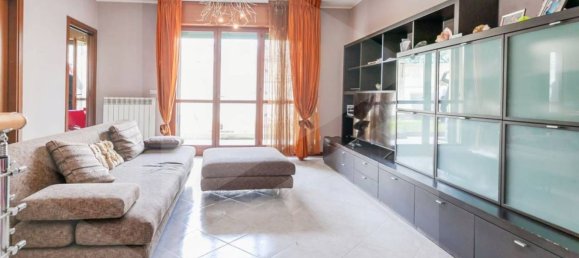 3 rooms Apartment in Milan, Italy No. 241878 7