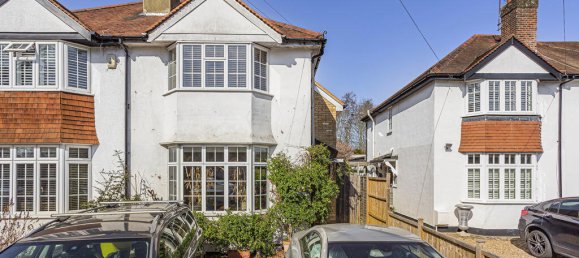 3 غرف نوم منزل في Virginia Water, United Kingdom رقم 8628 51