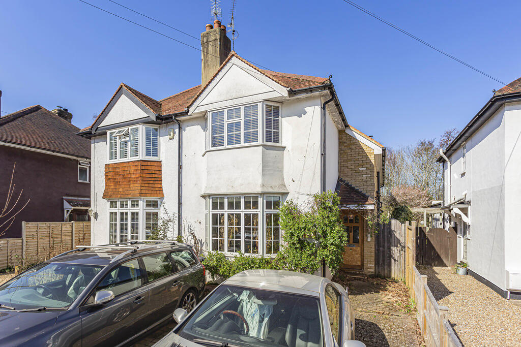 3 غرف نوم منزل في Virginia Water, United Kingdom رقم 8628