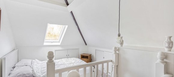 3 غرف نوم منزل في Virginia Water, United Kingdom رقم 8628 17