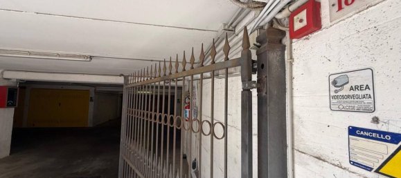 Garage à Genoa, Italy 18m² No. 273906 4