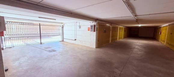 Garage à Genoa, Italy 18m² No. 273906 6