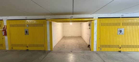 Garage à Genoa, Italy 18m² No. 273906 11