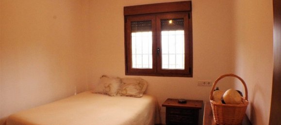 4 bedrooms House in Alcaucin, Spain No. 45133 6