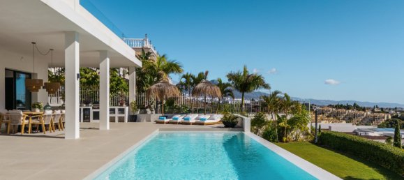 6 bedrooms House in Malaga, Spain No. 49793 4