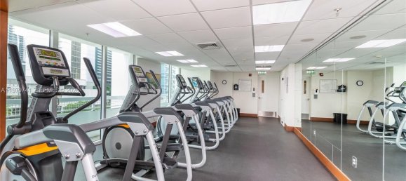 2 bedrooms Commercial property for rent in Miami, Miami-Dade, Florida, USA № 615496 5
