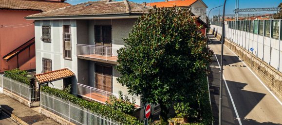 Villa de 5 dormitorios en Melzo, Italy No. 370103 9