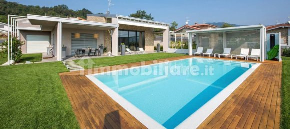 4 chambres Villa à Forte dei Marmi, Italy No. 195563 2