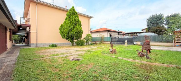 Villa de 10 habitaciónes en Samarate, Italy No. 334225 11