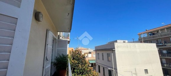Apartamento de 4 habitaciónes en Nettuno, Italy No. 297126 27