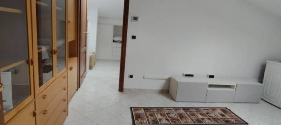 1 bedroom Apartment in Carsoli, Italy No. 33794 11