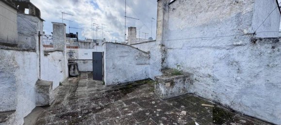 Дом с 2 комнатами в Остуни, Италия № 23043 13