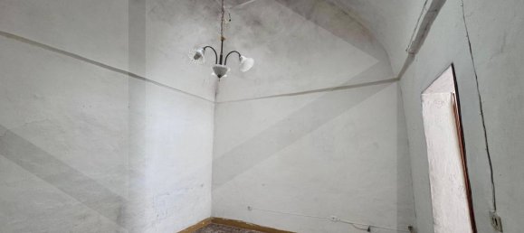 Дом с 2 комнатами в Остуни, Италия № 23043 3