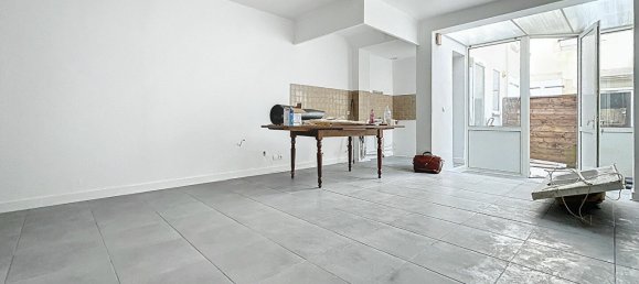 Квартира с 3 спальнями в Рошфор, Франция № 359809 6