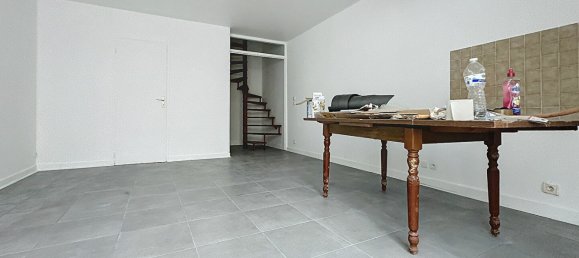 Квартира с 3 спальнями в Рошфор, Франция № 359809 3