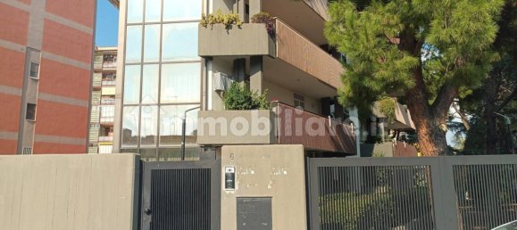 Apartamento de 2 dormitorios en Bari, Italy No. 202194 2
