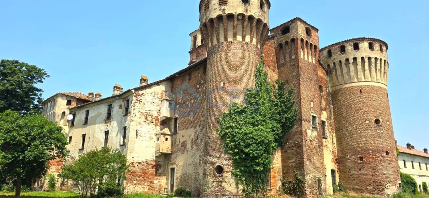 1 bedroom Apartment in Pavia, Italy No. 378752