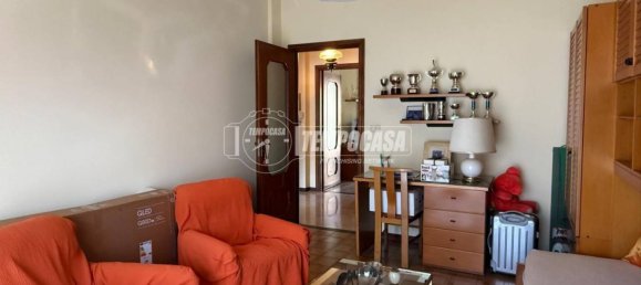 2 bedrooms Apartment in Moncalieri, Italy No. 296377 3