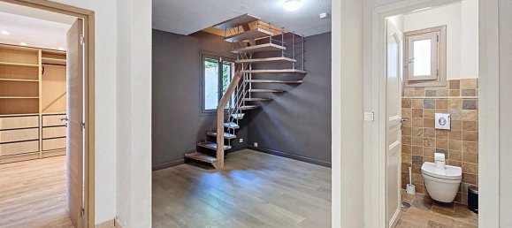 5 bedrooms Villa in Saint-Laurent-du-Var, France No. 285926 13