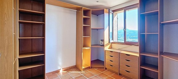 5 bedrooms Villa in Saint-Laurent-du-Var, France No. 285926 18