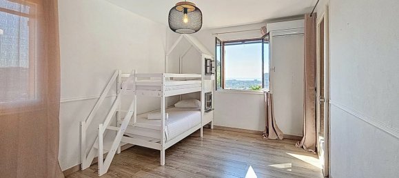 5 bedrooms Villa in Saint-Laurent-du-Var, France No. 285926 15