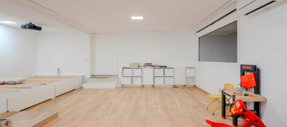 5 bedrooms Villa in Saint-Laurent-du-Var, France No. 285926 31