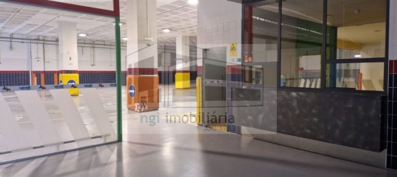 991m² Warehouse in Loures, Portugal No. 188874 11
