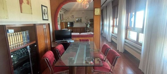 4 Schlafzimmer Wohnung in Comacchio, Italy, Nr. 371081 2