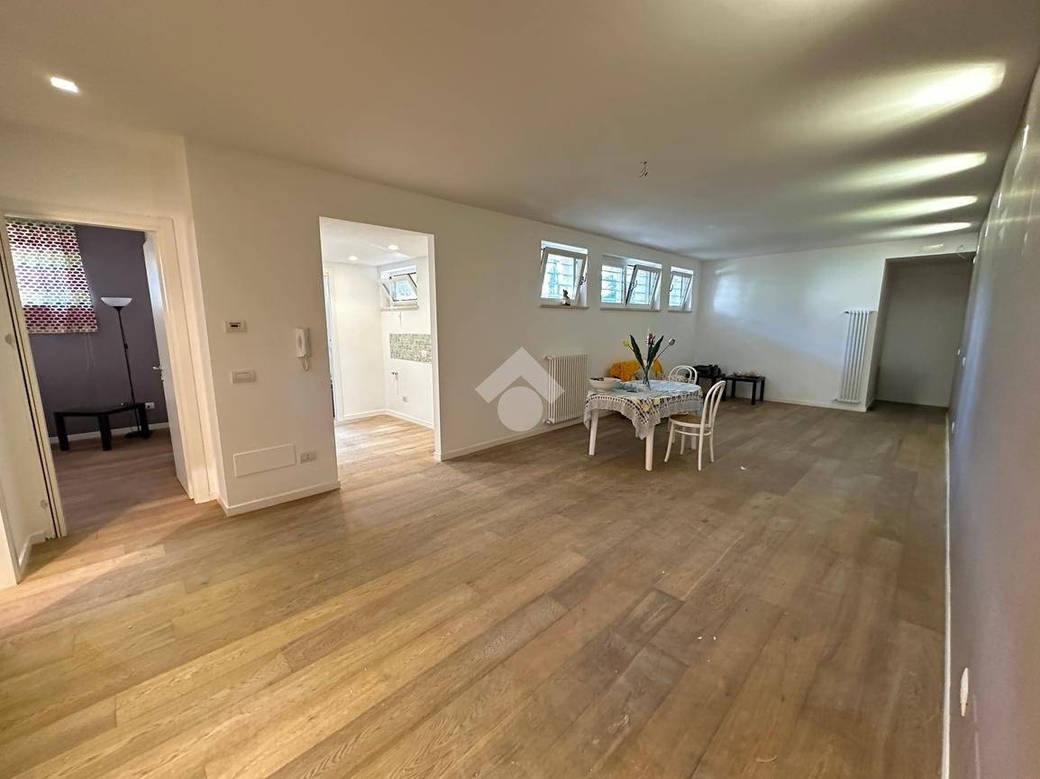 2 bedrooms Apartment in Bari, Italy No. 153100