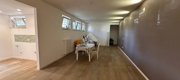 2 bedrooms Apartment in Bari, Italy No. 153100 4