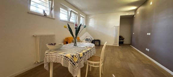 2 bedrooms Apartment in Bari, Italy No. 153100 2