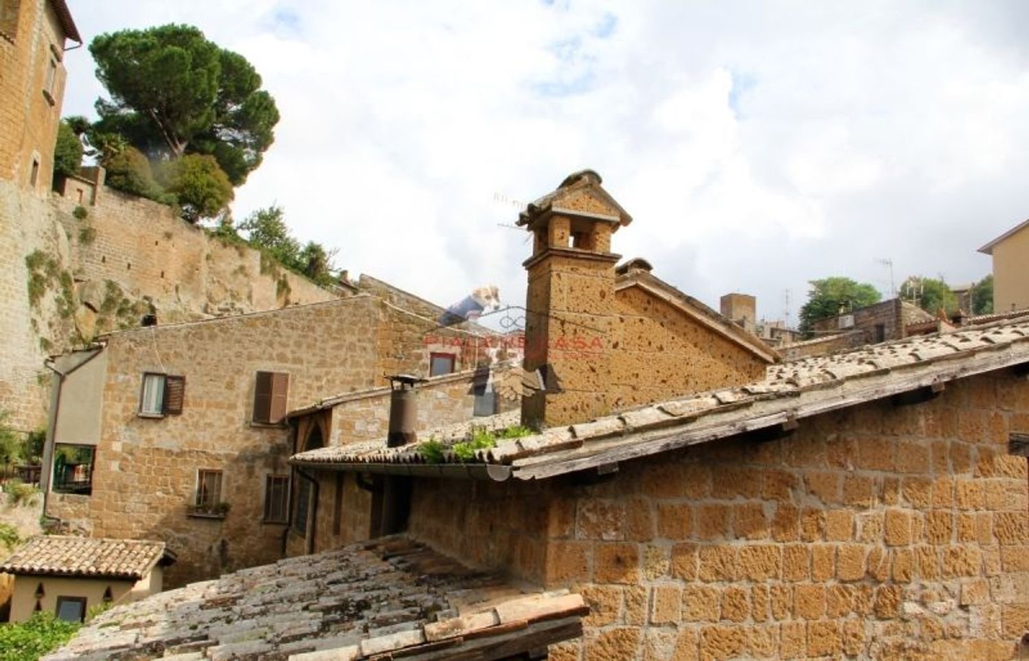 9 rooms House in Orvieto, Italy No. 47356